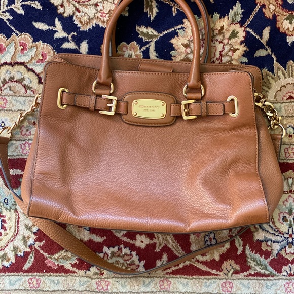 🍁SOLD🍁Michael Kors handbag - Picture 3 of 16